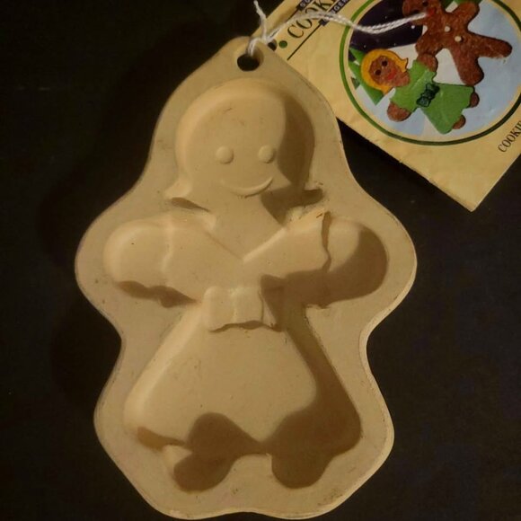 Superstone Gingerbread Cookie Mold Made Of Natural Stoneware By Sassafras Enterp - Picture 1 of 8